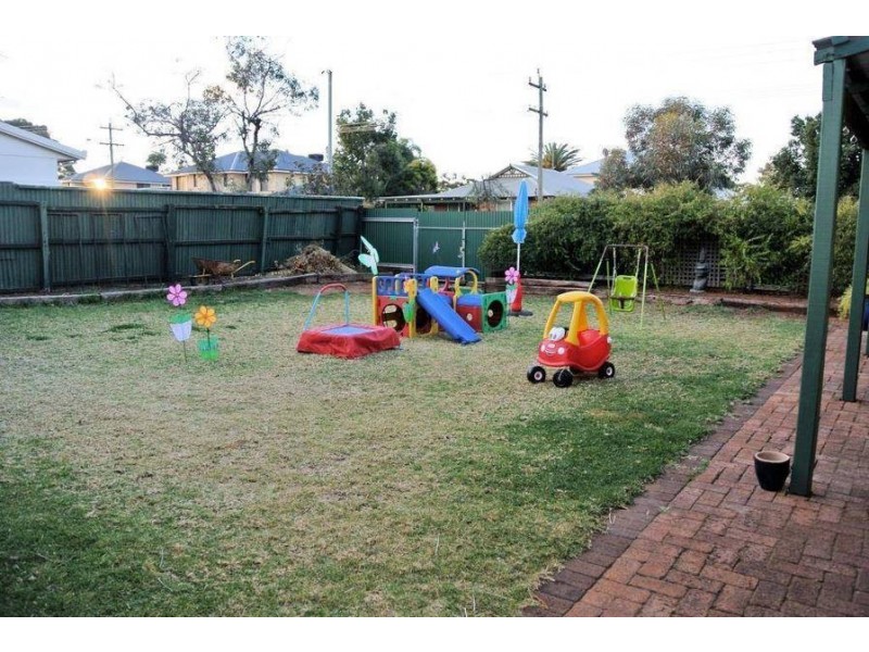 100 Collins St, Lamington WA 6430