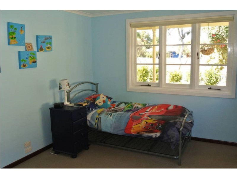 56 Ward Street, Lamington WA 6430