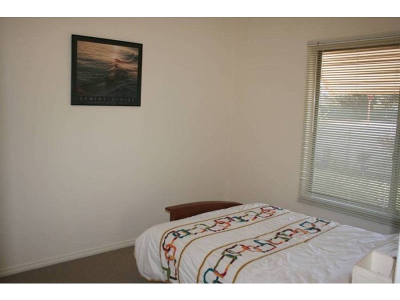 20 North Terrace, Boulder WA 6432