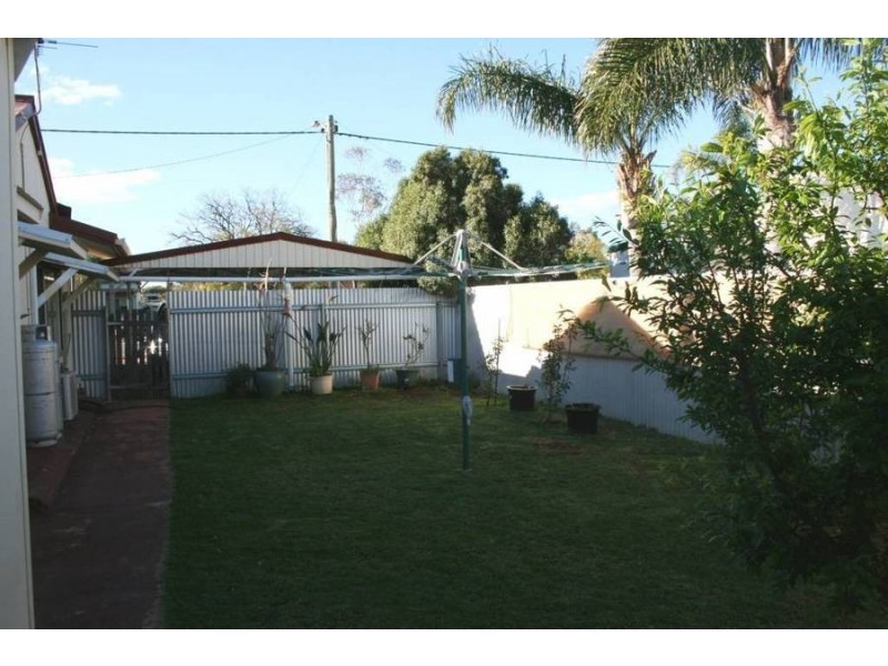 20 North Terrace, Boulder WA 6432