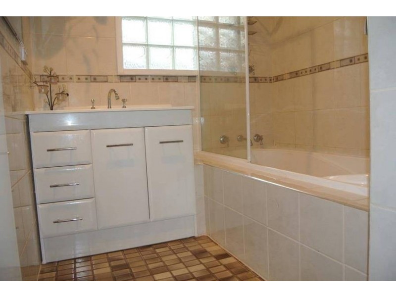 20A Charles St, Kalgoorlie WA 6430