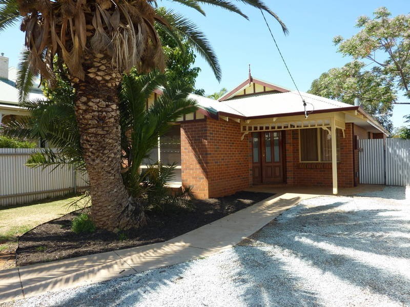 45A Lyall St, Lamington WA 6430