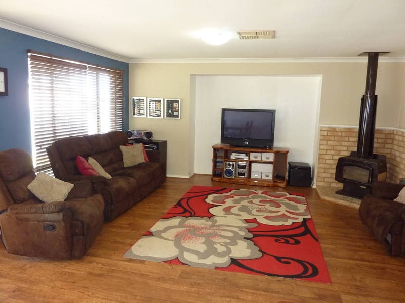 45A Lyall St, Lamington WA 6430