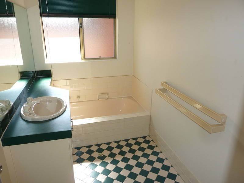 22a Paddington Dr, Hannans WA 6430