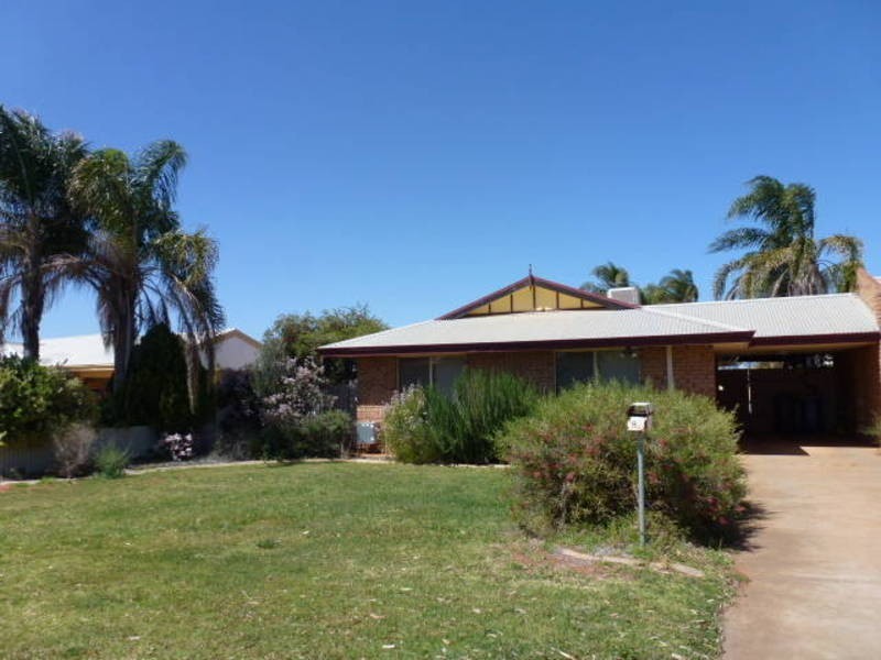 8A Paddington Dr, Hannans WA 6430