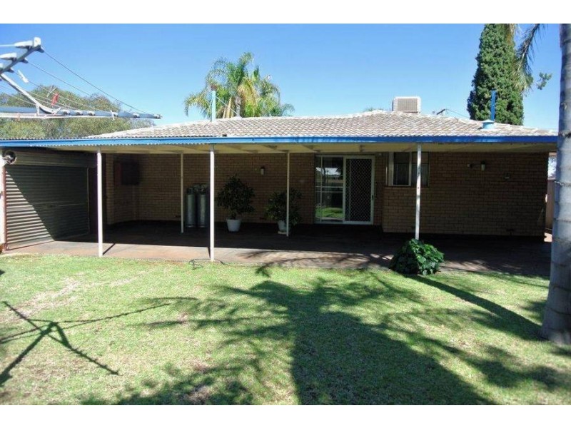 13 Moss St, South Kalgoorlie WA 6430