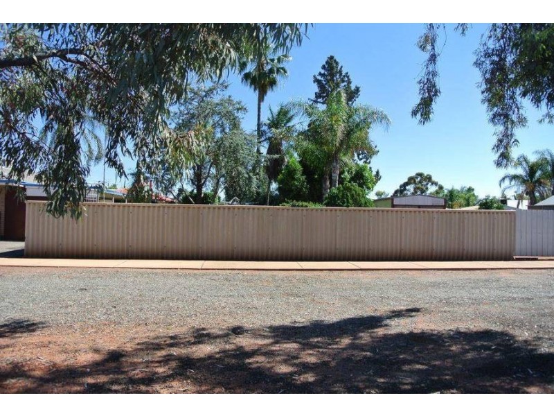 13 Moss St, South Kalgoorlie WA 6430