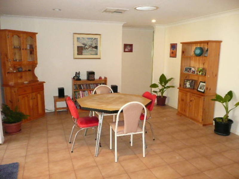 185 Bourke St, West Lamington WA 6430