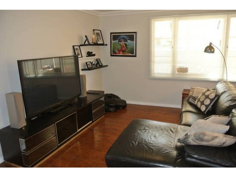 273 Piccadilly St, West Lamington WA 6430