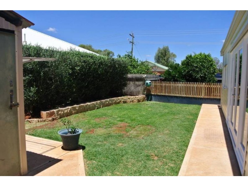 273 Piccadilly St, West Lamington WA 6430