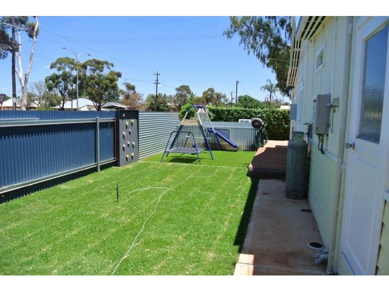 273 Piccadilly St, West Lamington WA 6430