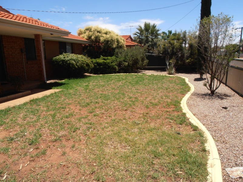 8 Wychitella Place, South Kalgoorlie WA 6430