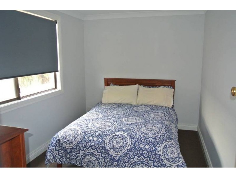 32 Lyall Street, Lamington WA 6430