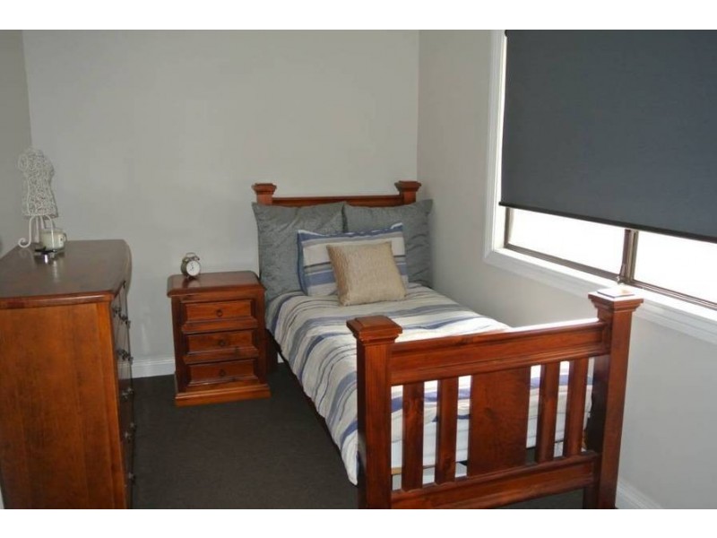 32 Lyall Street, Lamington WA 6430