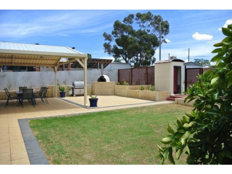32 Lyall Street, Lamington WA 6430