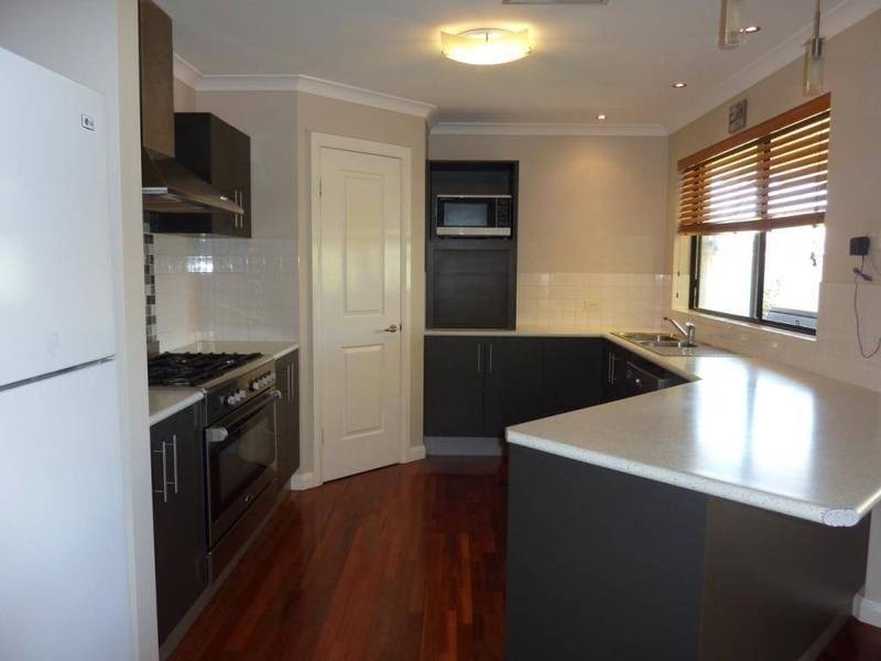 14 Vitali Cres, Somerville WA 6430