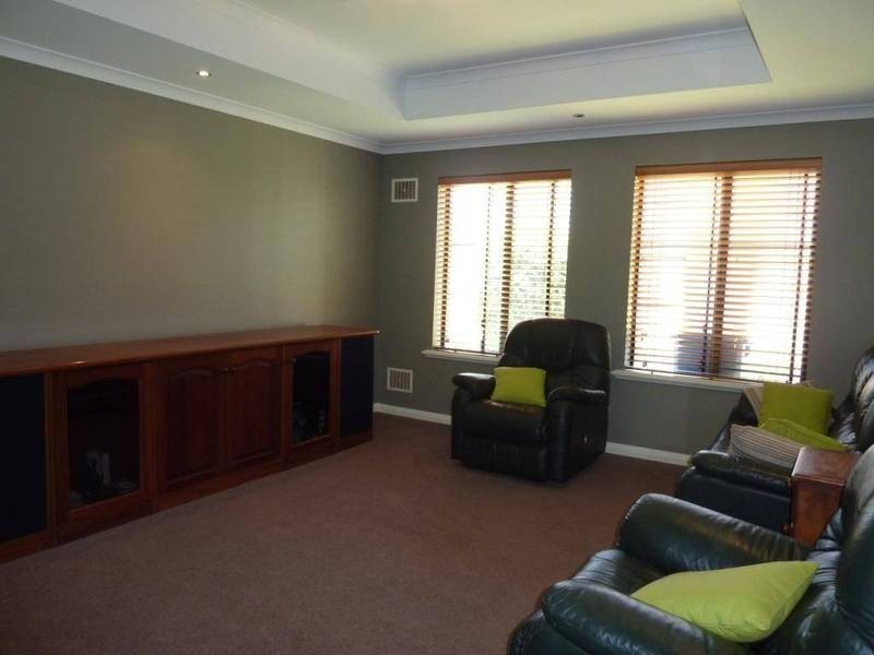 14 Vitali Cres, Somerville WA 6430