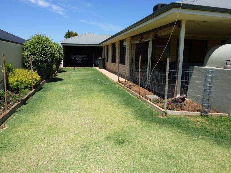 14 Vitali Cres, Somerville WA 6430