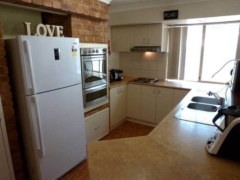 8 Kyle Place, Hannans WA 6430