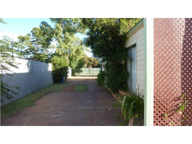 86 Dwyer St, Boulder WA 6432