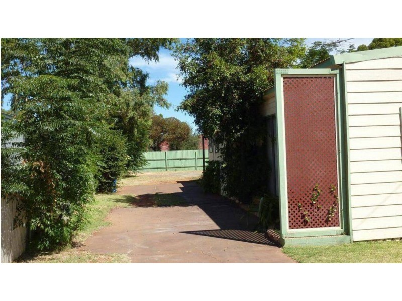 86 Dwyer St, Boulder WA 6432