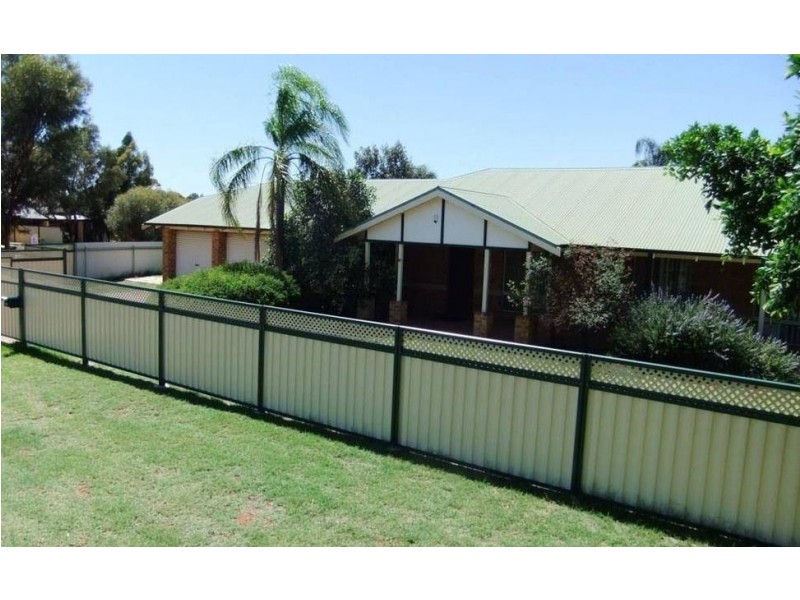 18 Boxhall Retreat, Boulder WA 6432