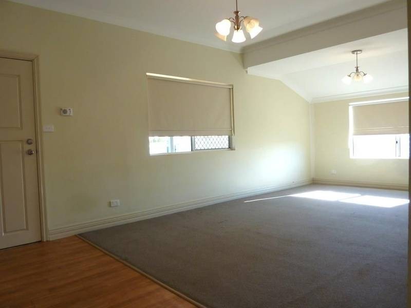 209 Burt Street, Victory Heights WA 6432