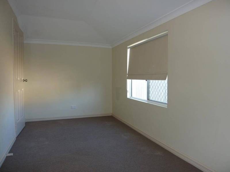 209 Burt Street, Victory Heights WA 6432