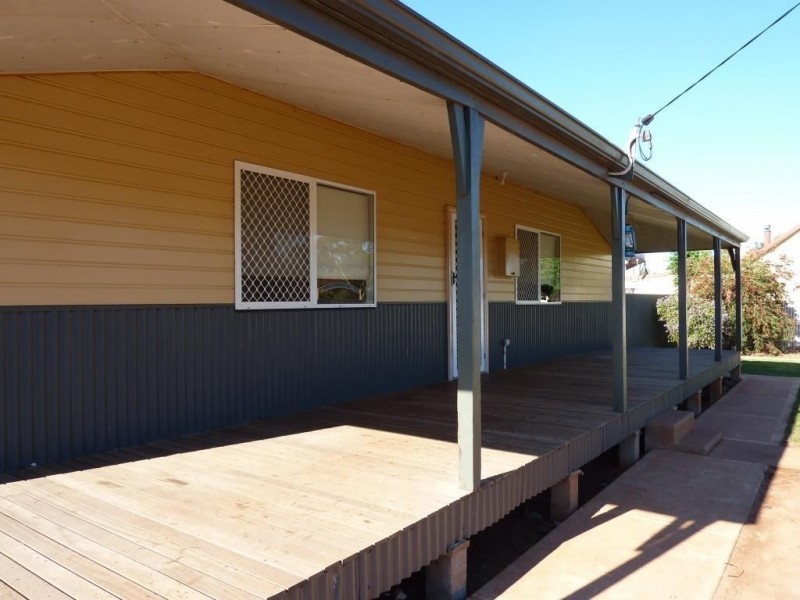 209 Burt Street, Victory Heights WA 6432