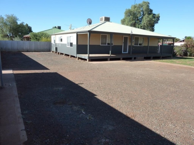 209 Burt Street, Victory Heights WA 6432