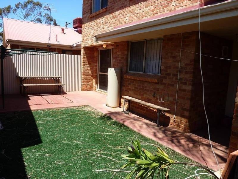 2/110 Collins Street  Lamington, Kalgoorlie WA 6430
