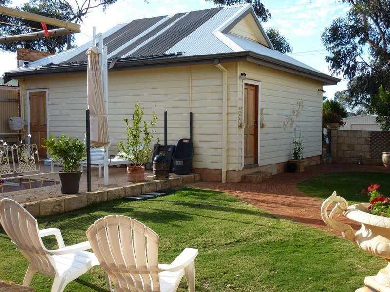 38 Lewis Street, Lamington WA 6430