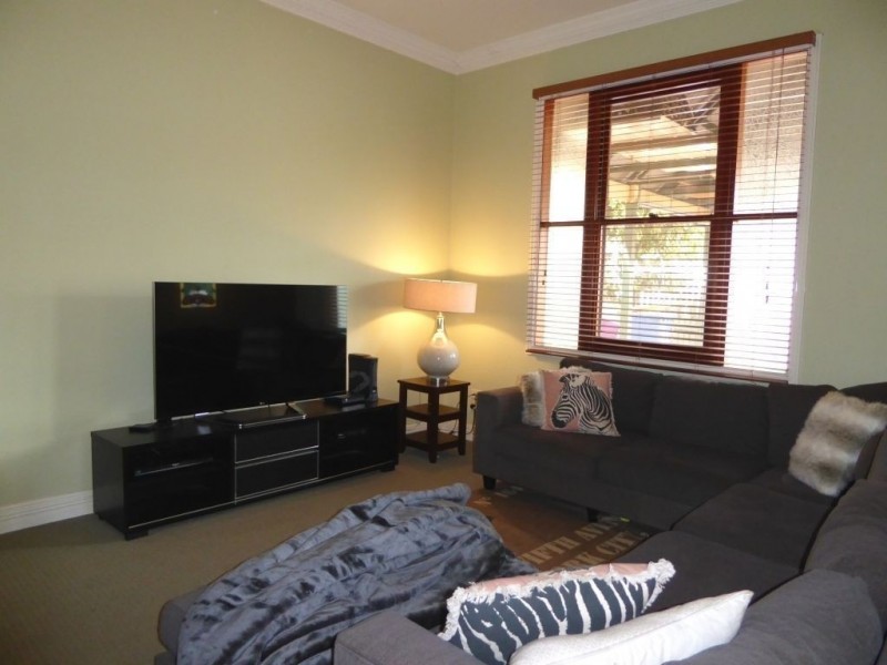28 Victoria St, Kalgoorlie WA 6430