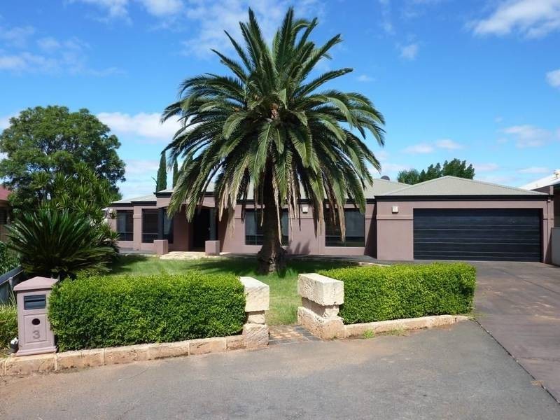 3 McGillivray Crescent Somerville, Kalgoorlie WA 6430
