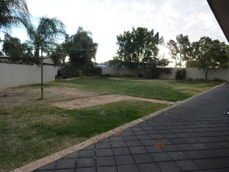 3 McGillivray Crescent Somerville, Kalgoorlie WA 6430