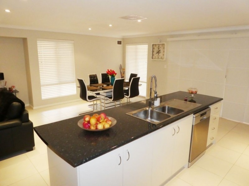 4 Pira Avenue, Karlkurla WA 6430
