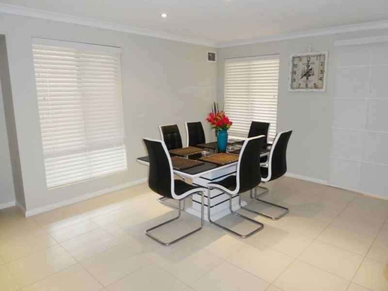 4 Pira Avenue, Karlkurla WA 6430