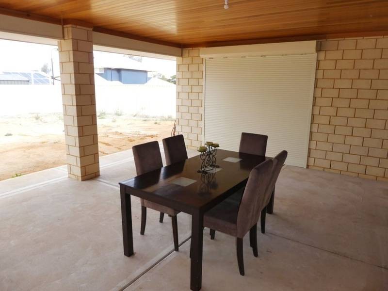 4 Pira Avenue, Karlkurla WA 6430