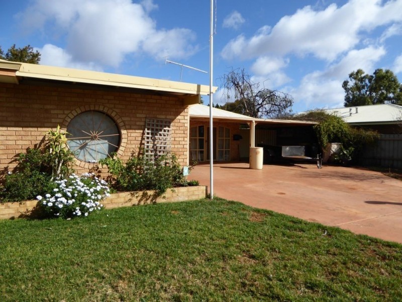 10 Keegan Street, Boulder WA 6432