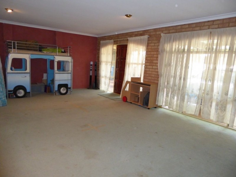 10 Keegan Street, Boulder WA 6432