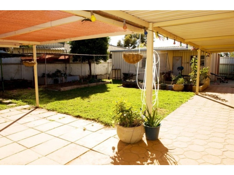 10 Keegan Street, Boulder WA 6432