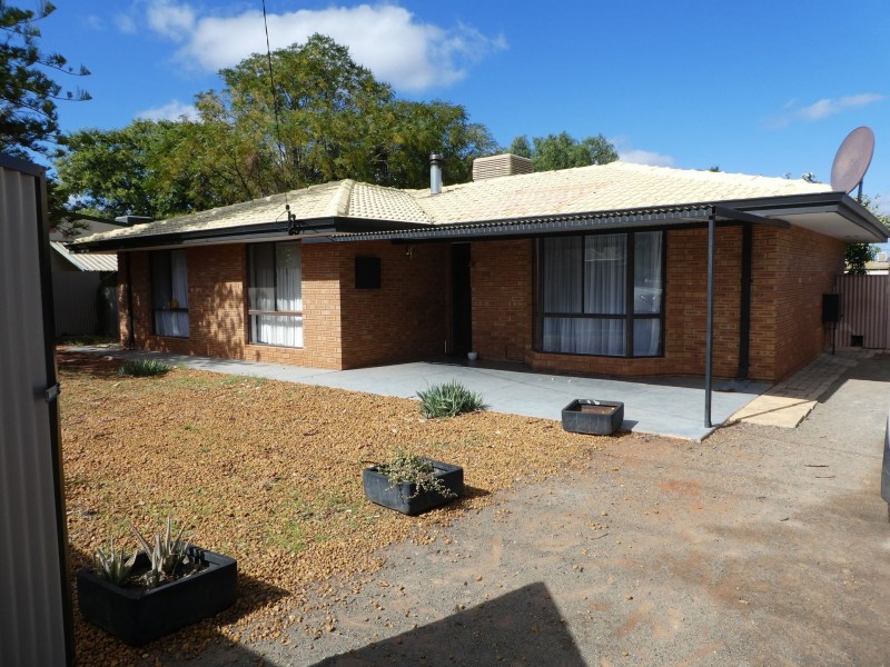 130 Davis Street, Victory Heights WA 6432