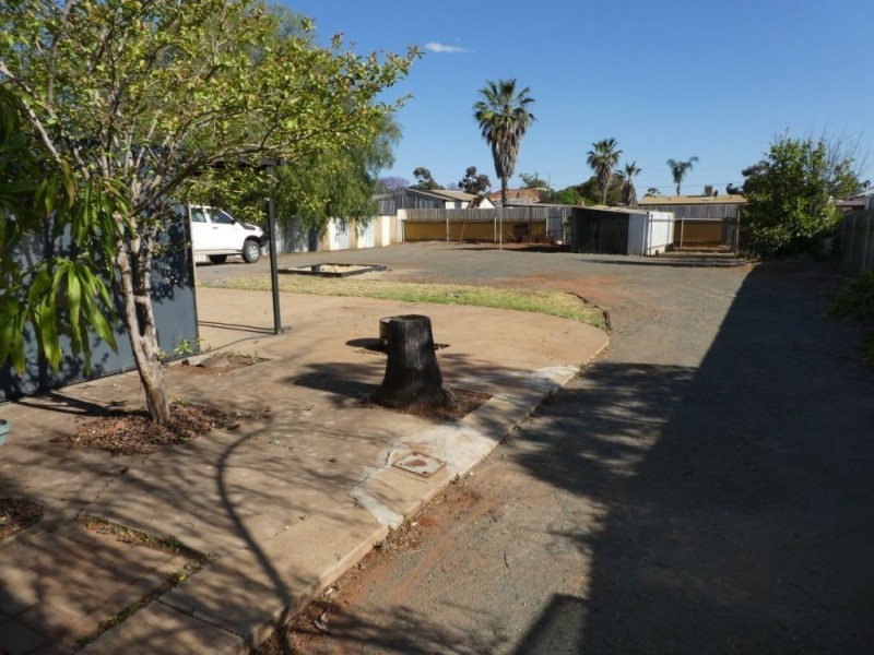 130 Davis Street, Victory Heights WA 6432