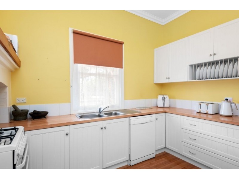 85 Ward Street, Lamington WA 6430