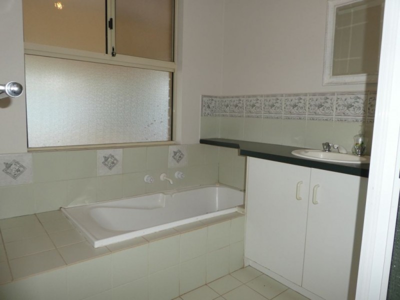 35 Bracklemann Drive, Boulder WA 6432