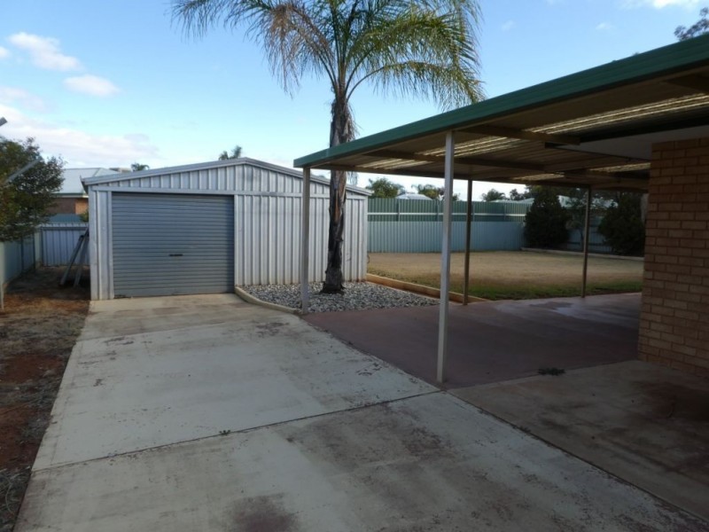 35 Bracklemann Drive, Boulder WA 6432