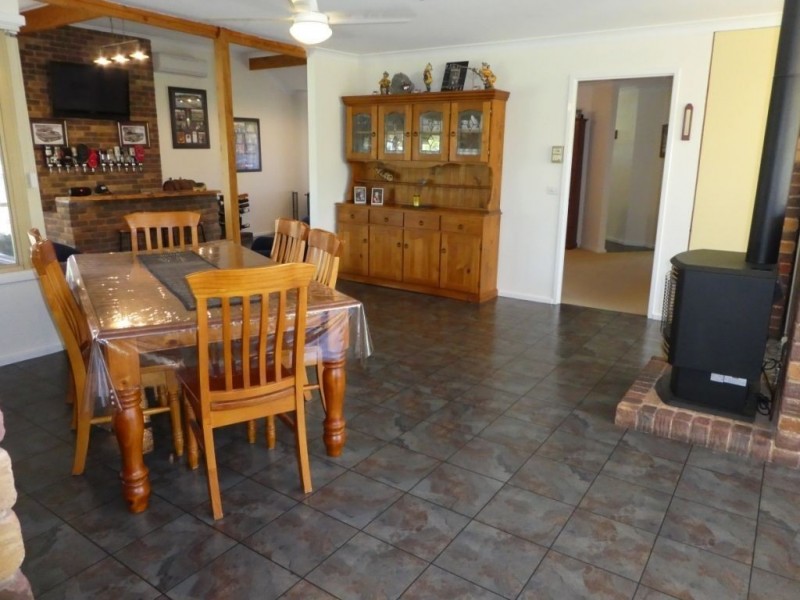 11 Robertson Street, West Lamington WA 6430