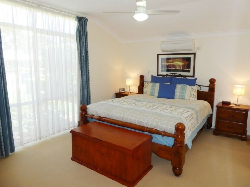 11 Robertson Street, West Lamington WA 6430