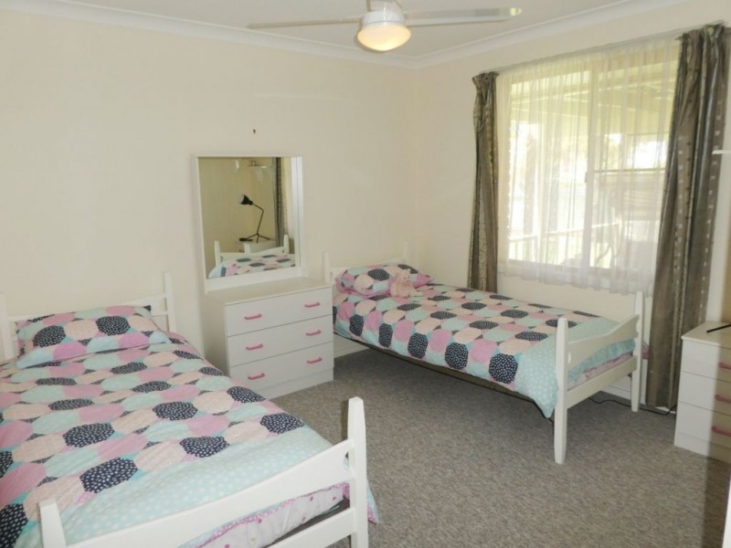 11 Robertson Street, West Lamington WA 6430