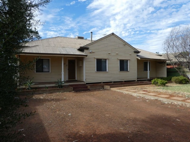 117 Hopkins Street, Boulder WA 6432